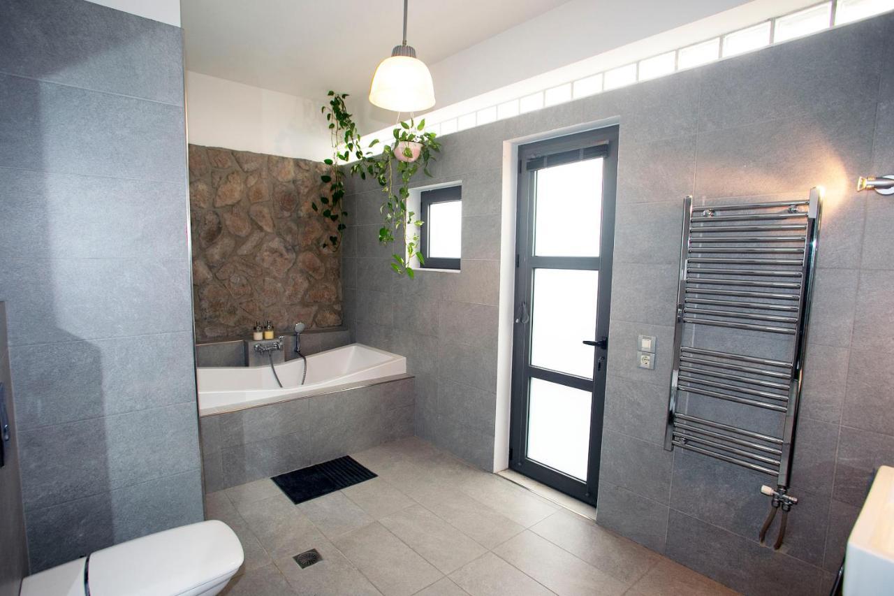 Spacious Suite With Luxury Bath Athènes Extérieur photo